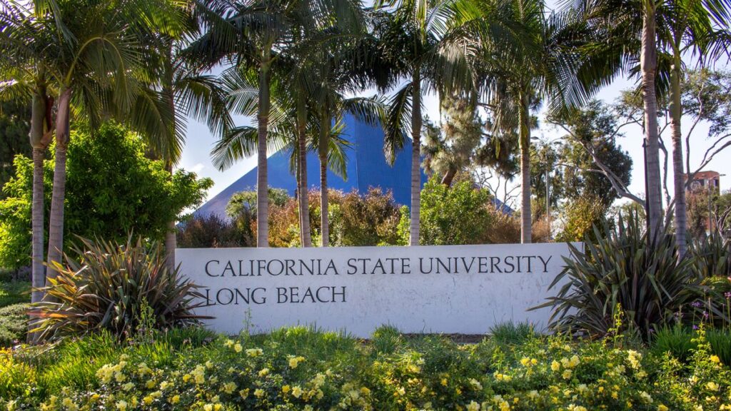 دانشگاه ایالتی کالیفرنیا - لانگ بیچ (California State University-Long Beach)