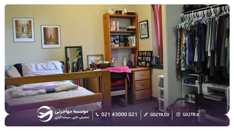 یکی از اتاقهای خوابگاه دانشگاه ردیمر