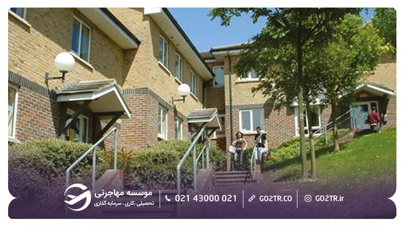 اقامتگاه پادوک