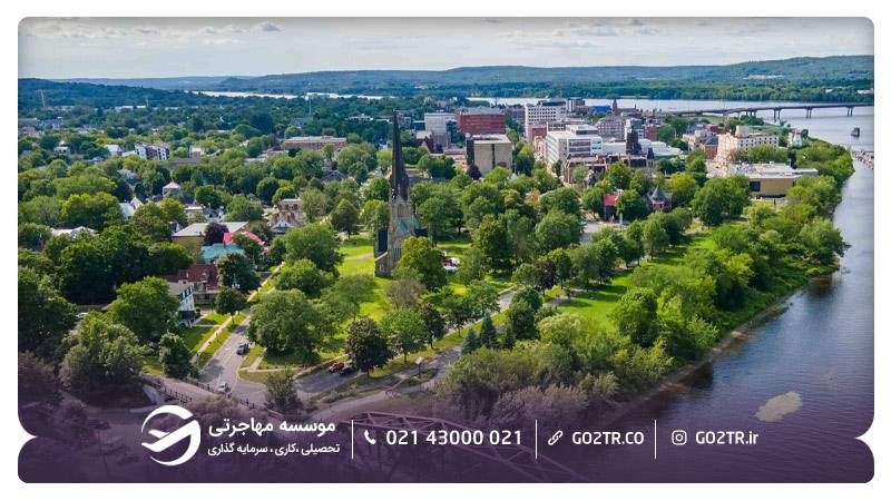 شهر فردریکتون در تابستان
