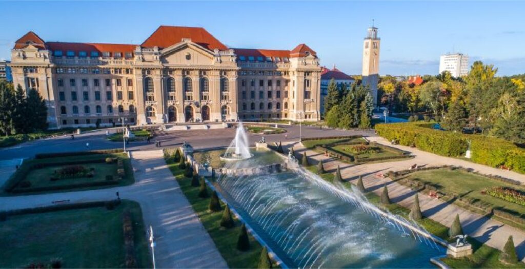دانشگاه دبرسن یکی از بهترین دانشگاه های مهندسی مجارستان