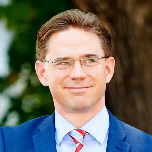 یریکی کاتاینن: سیاستمدار فنلاندی و نایبرئیس کمیسیون اروپا