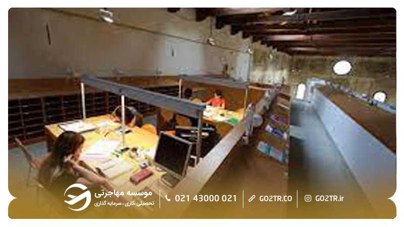 سالن مطالعه دانشگاه فرارا ایتالیا