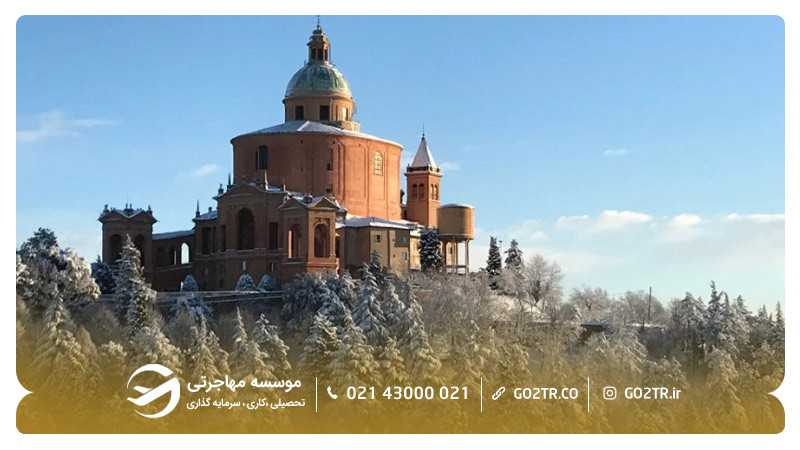 شهر بولونیا ایتالیا در زمستان