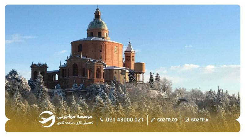 شهر بولونیا ایتالیا در زمستان