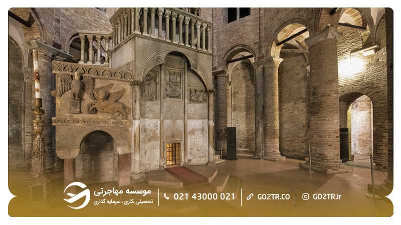 کلیسای Santo Stefano در شهر بولونیا ایتالیا