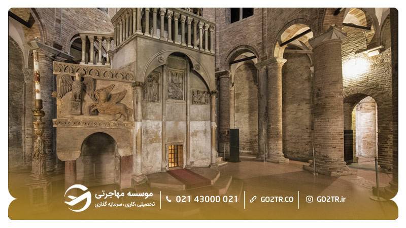 کلیسای Santo Stefano در شهر بولونیا ایتالیا