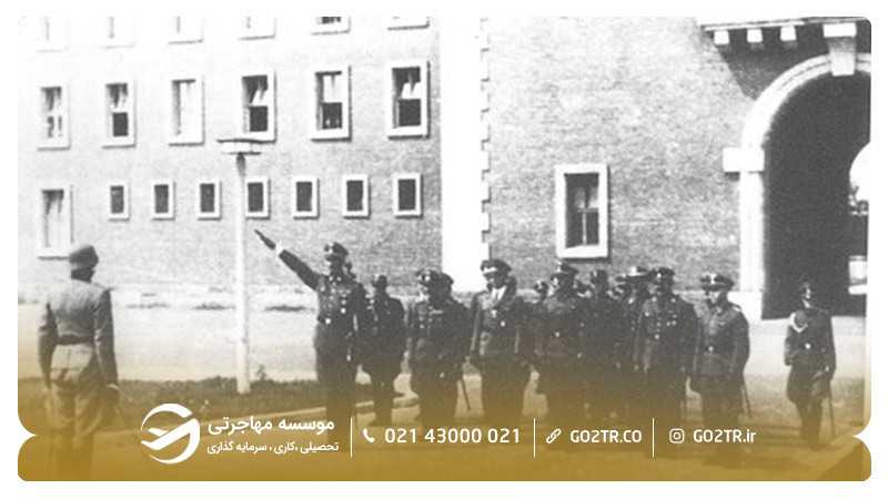 عکس تاریخی از ساختمان اداره مهاجرت آلمان