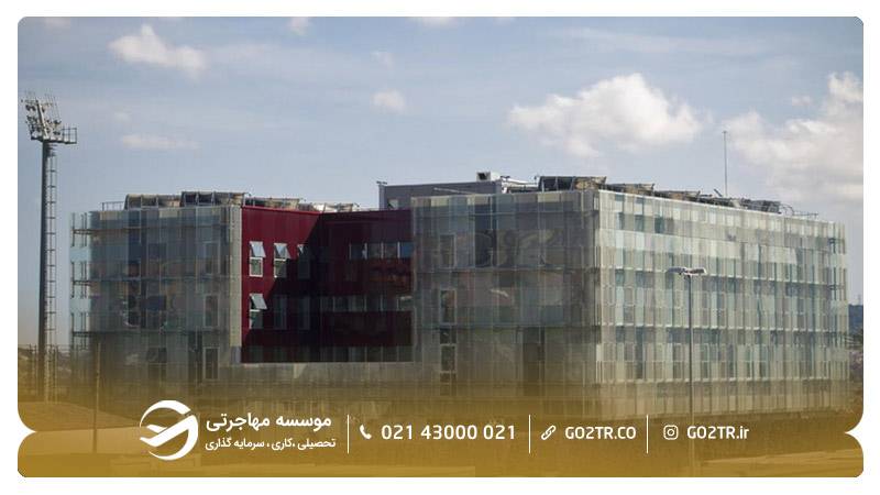 نمایی از آکادمی لاماسیا