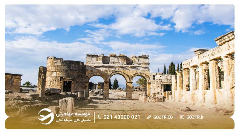 دروازه هیراپولیس از عکس های شهر دنیزلی ترکیه