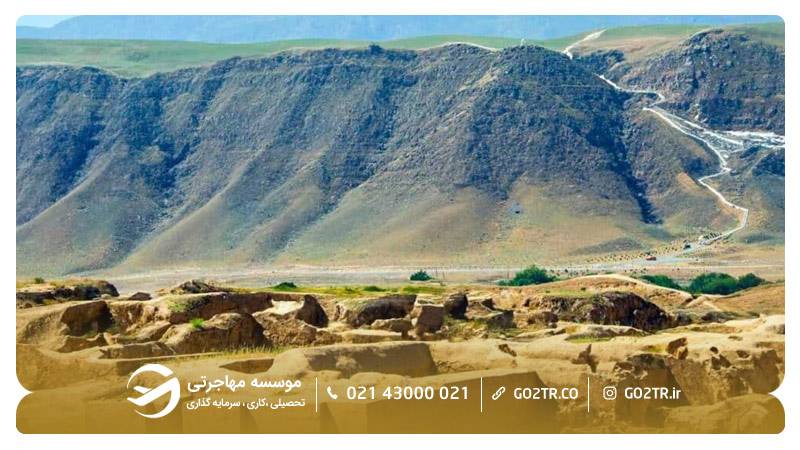 بقایای قلعه اشکانی نساء